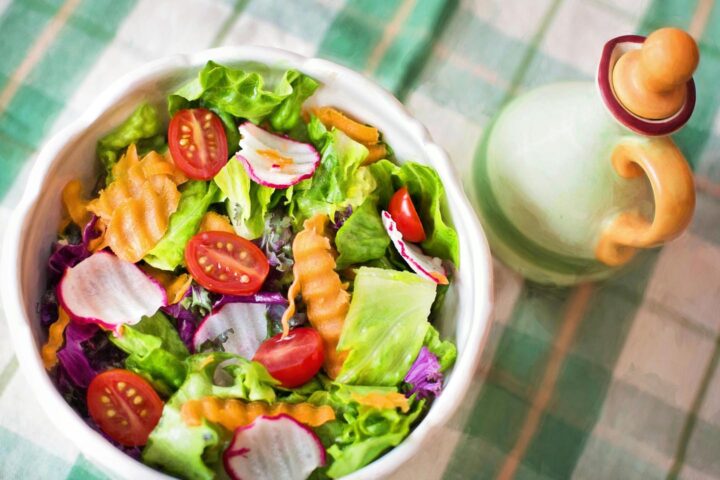 Eine Salatschüssel